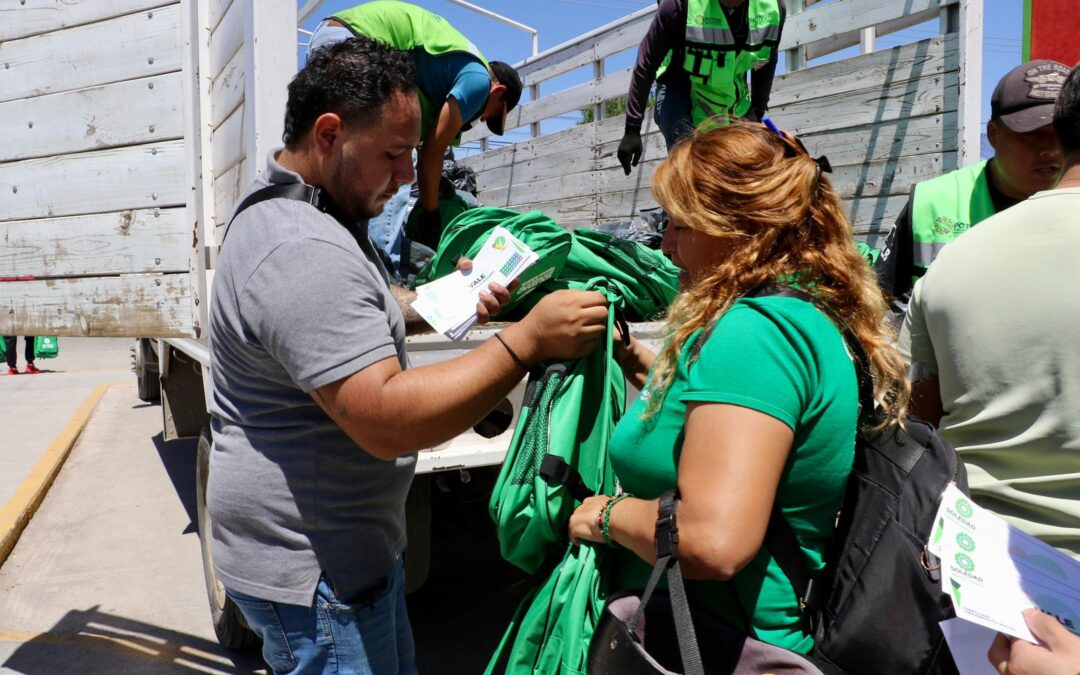 MADRES Y PADRES AGRADECEN AL GOBERNADOR POR APOYOS ESCOLARES