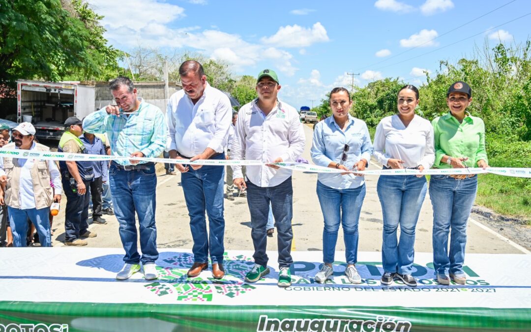 INAUGURA RICARDO GALLARDO RENOVADA CARRETERA TANQUIÁN-SAN MARTÍN