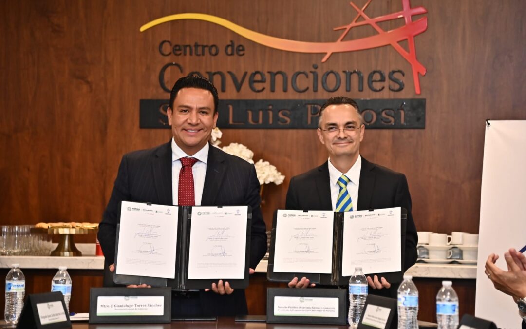 GOBIERNO ESTATAL FIRMA CONVENIO CON COLEGIO DE NOTARIOS