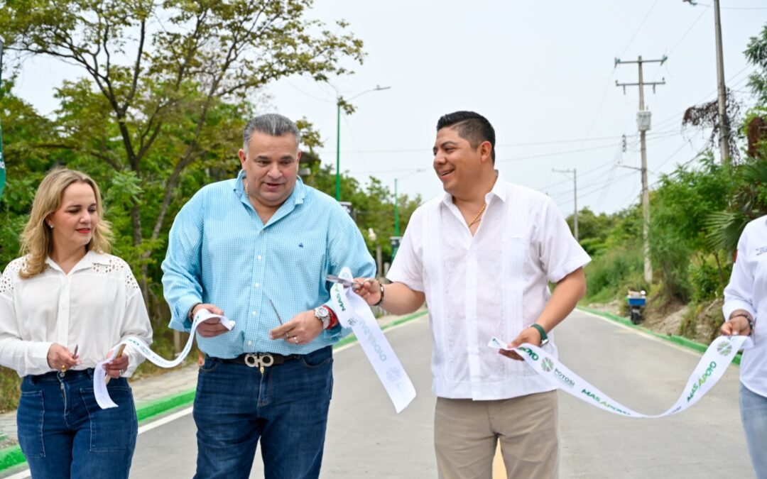 RICARDO GALLARDO ENTREGA MÁS APOYO A VALLENSES CON OBRAS VIALES