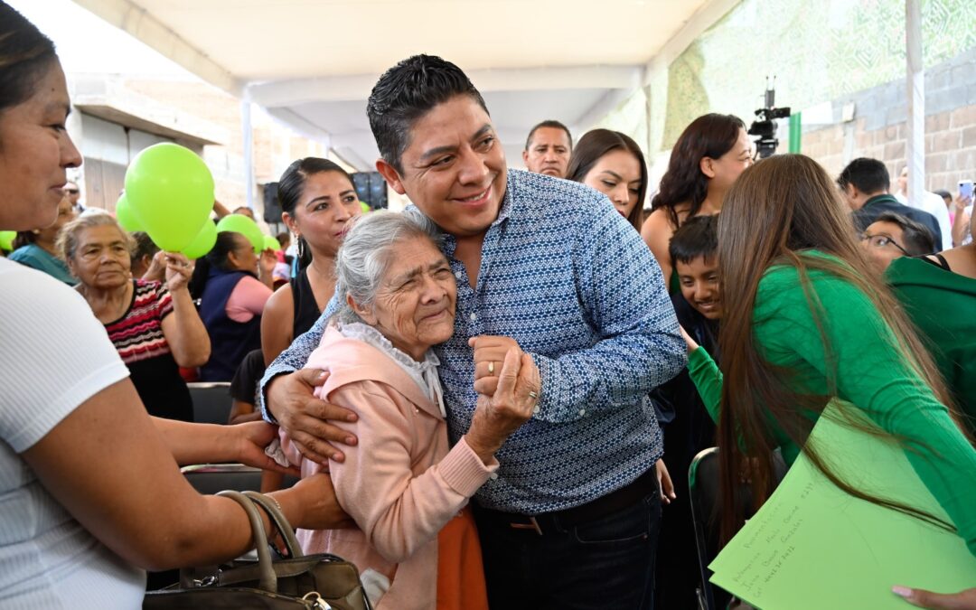 RICARDO GALLARDO TRANSFORMA CALLES DE BELLAS LOMAS