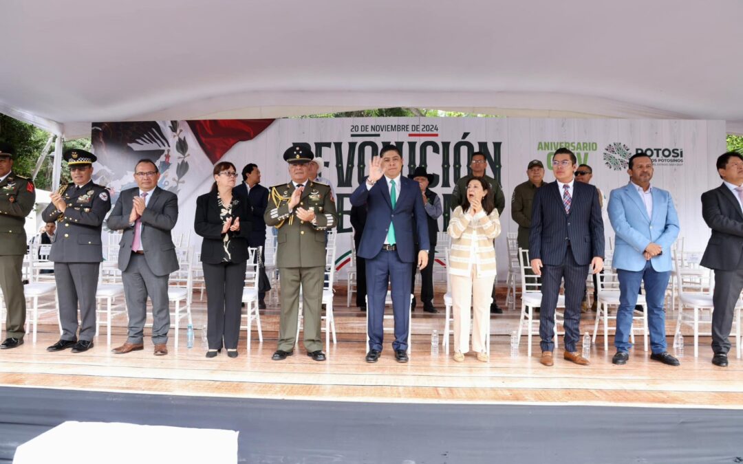 RICARDO GALLARDO ASISTE AL DESFILE CONMEMORATIVO DE LA REVOLUCIÓN