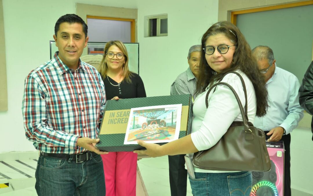 AYUNTAMIENTO DE SOLEDAD PREMIA CREATIVIDAD EN CONCURSO DE ALTARES DE MUERTOS ESCOLARES