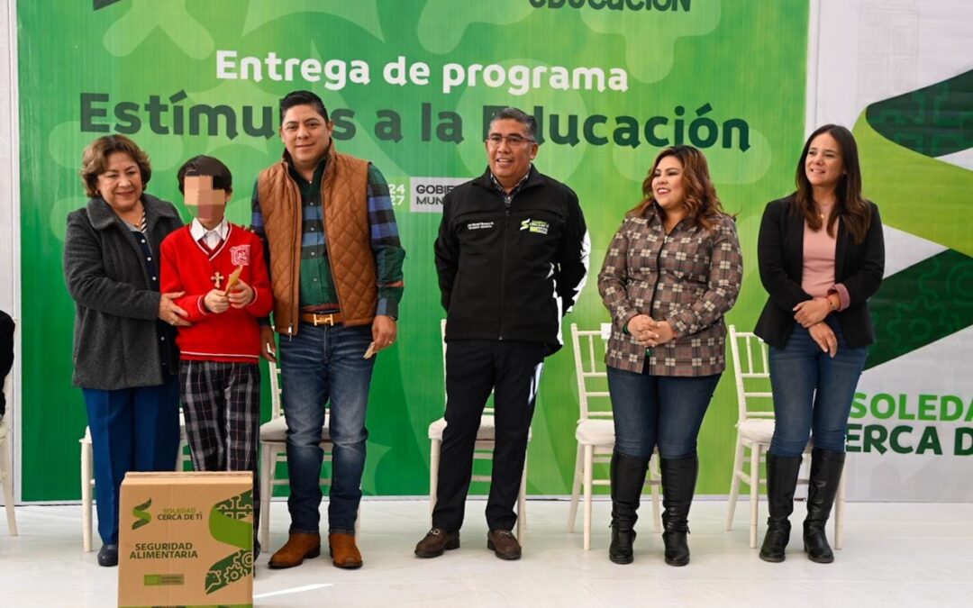 JUAN MANUEL NAVARRO REFUERZA POLÍTICA SOCIAL AL REACTIVAR DESTACADO PROGRAMA «ESTÍMULOS A LA EDUCACIÓN»