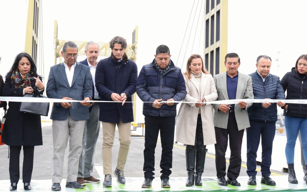 RICARDO GALLARDO ENTREGA NUEVO PUENTE VEHICULAR EN CIRCUITO POTOSÍ• Con una inversión de más de 292 millones de pesos, la obra mejorará la conectividad, movilidad y calidad de vida de las familias