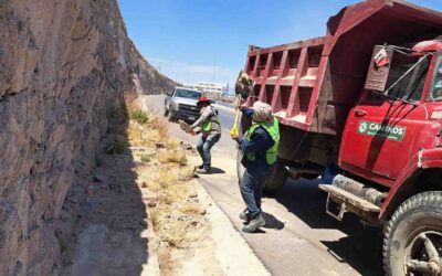 GOBIERNO ESTATAL COMPROMETIDO CON ACCIONES DE CONSERVACIÓN EN VIALIDADES DE SLP• El mantenimiento a la Vía Alterna, camino al Aeropuerto y Circuito Potosí ha sido constante