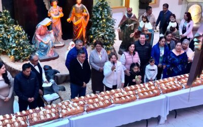 ALCALDE JUAN MANUEL NAVARRO MUÑIZ COMPARTE CON FAMILIAS LA MONUMENTAL ROSCA DE REYES