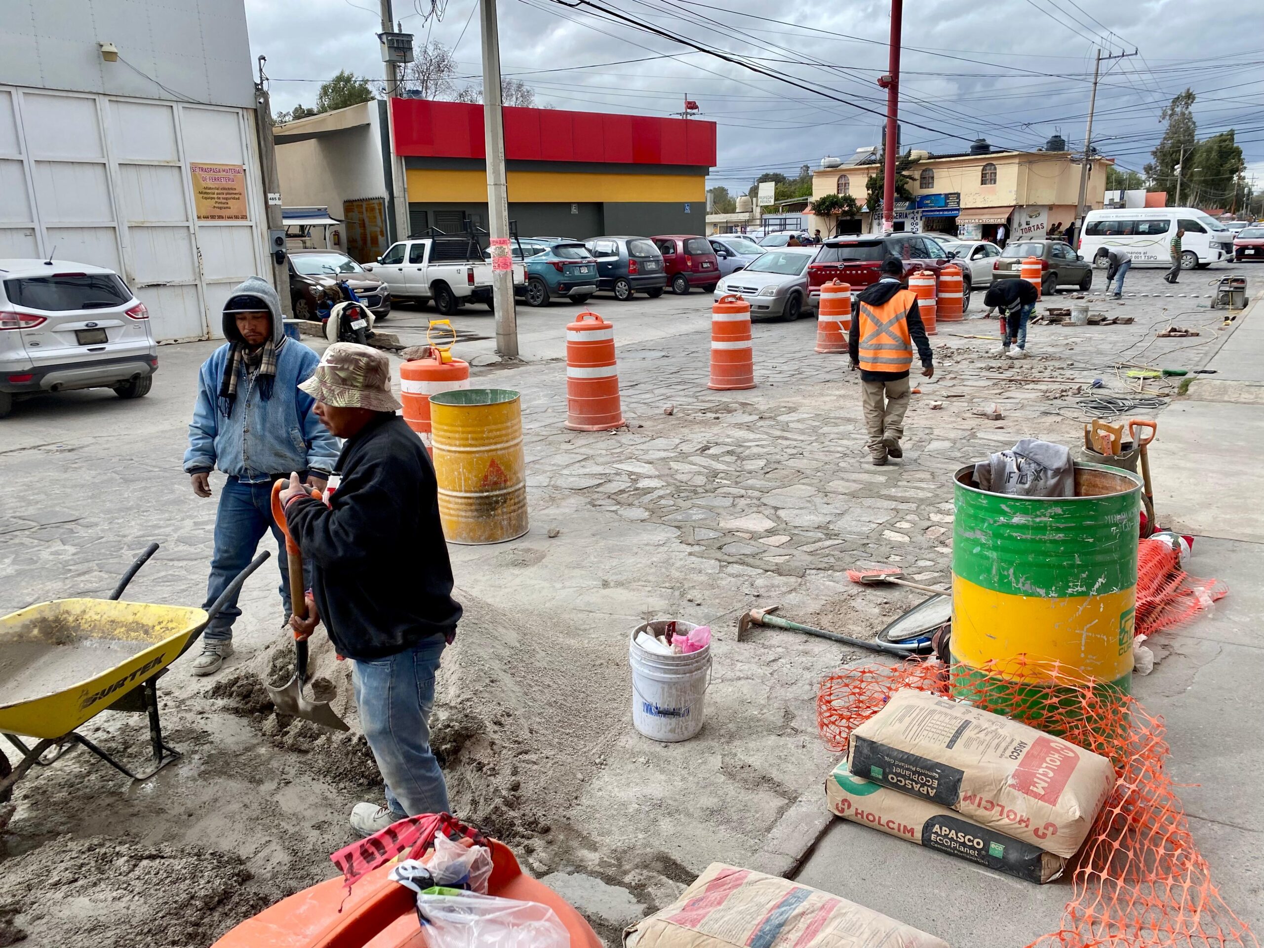 AVANZA LA REHABILITACIÓN DE VIALIDADES EN VILLA DE POZOS