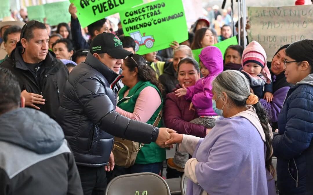 CERRITENSES AGRADECEN A RICARDO GALLARDO POR OBRA CARRETERA• Las y los habitantes de Cerritos, reciben más apoyo con una vía segura, digna y funcional