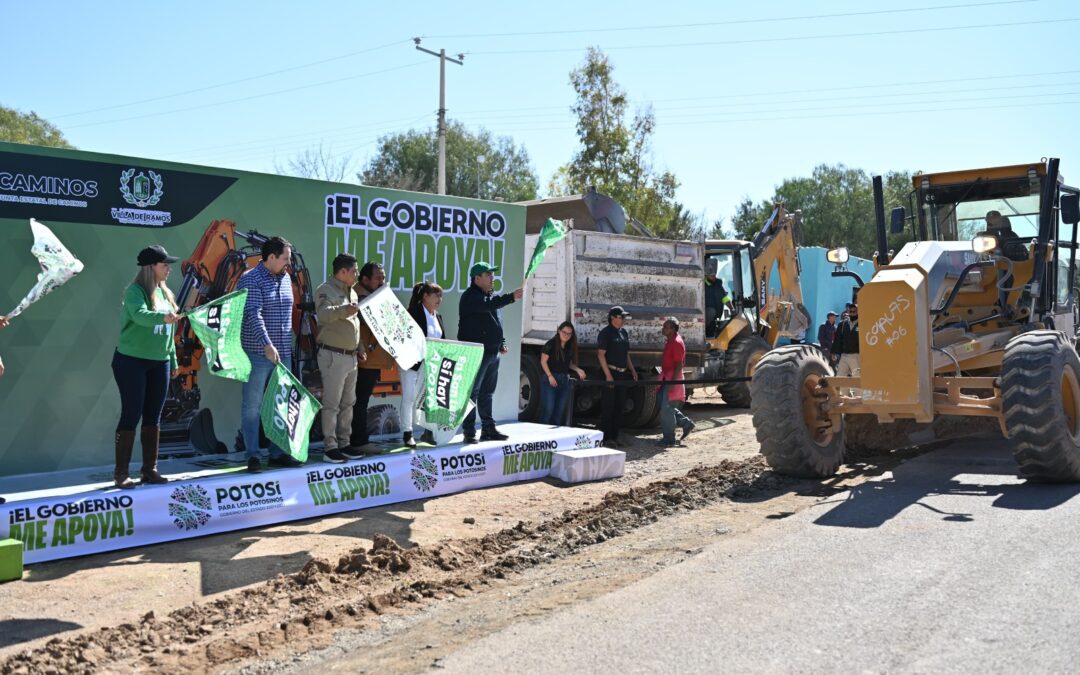 RICARDO GALLARDO ARRANCA REHABILITACIÓN DE CAMINO EN VILLA DE RAMOS• El Gobernador del Estado, también entregó el programa de seguridad alimentaria que brinda más apoyo a las familias