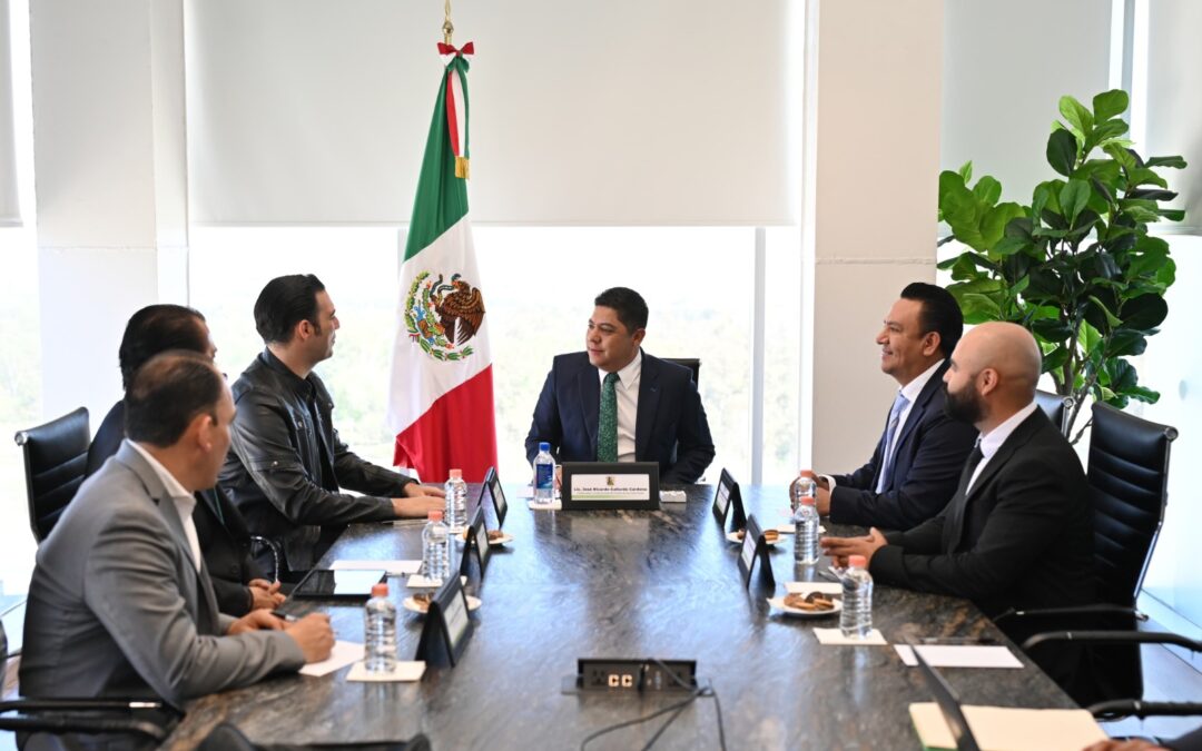 FORTALECE RICARDO GALLARDO APOYO A LA JUVENTUD CON RESPALDO FEDERAL• El Gobernador recibió a Miguel Torruco Garza, director de Promoción al Deporte, Arte y Bienestar Federal, para sumar a San Luis Potosí a la Clase Nacional de Boxeo por la Paz